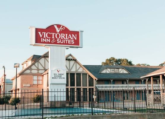 Victorian Inn & Suites 1
