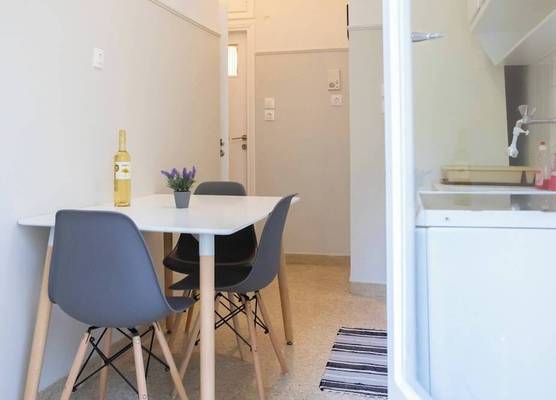 Athens Apartment 1-min Walk to Kato Patissia Metro 1