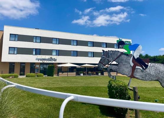 Brit Hotel Ploermel - Hotel de l'Hippodrome 1