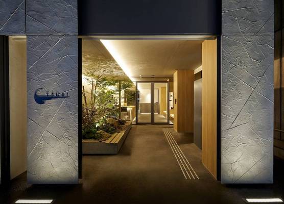 TSUKI Tokyo 1