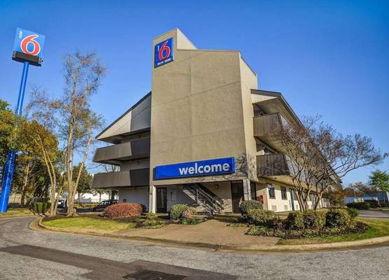 Motel 6 Memphis, TN - Downtown 1