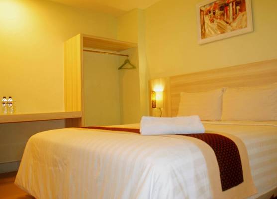 Sky Hotel Jogja 1