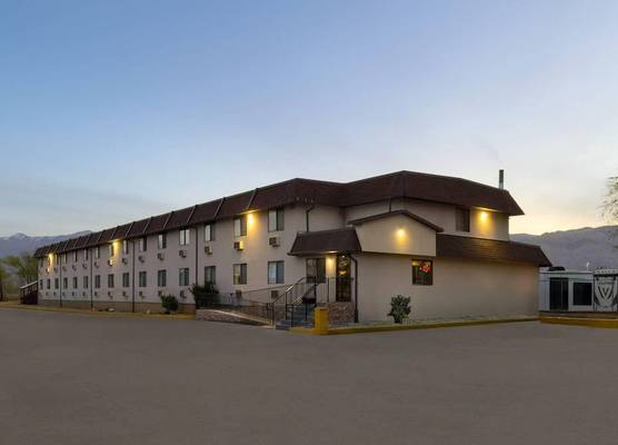 Super 8 by Wyndham Ogden, Utah 1