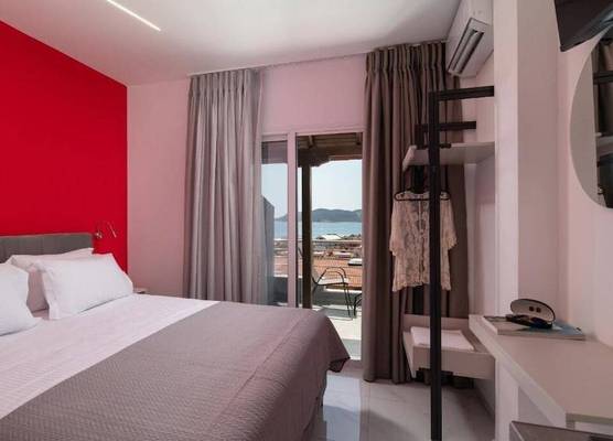Blue Horizon Sarti - Stylish Quad Seaview Getaway 1
