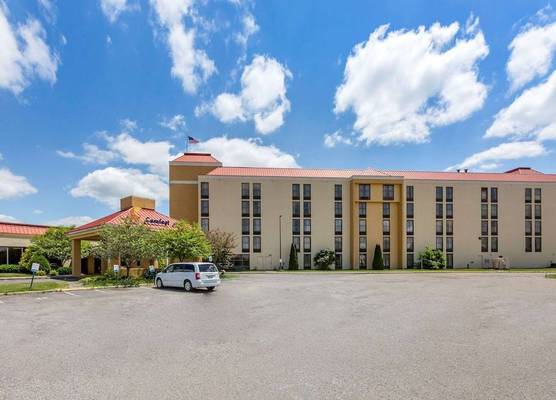 Comfort Inn Alliance 1