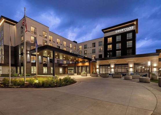 Courtyard by Marriott St Paul Downtown 1