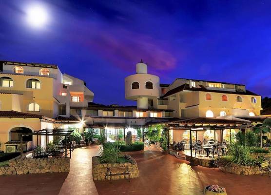 Colonna Beach Hotel Marinella 1