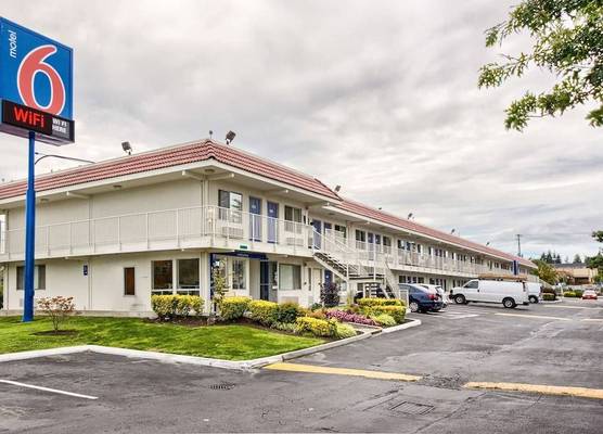 Motel 6-Everett, WA - South 1