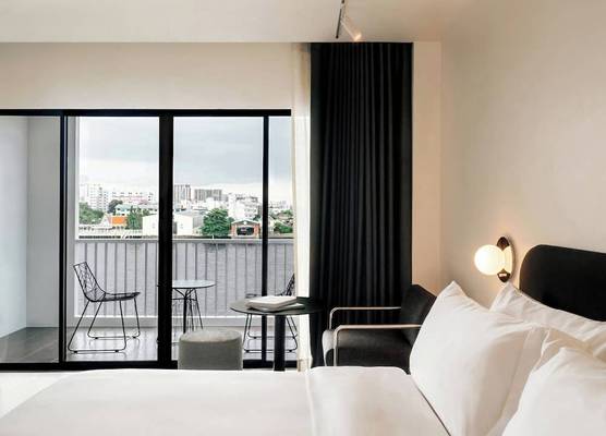 The StandardX, Bangkok Phra Arthit 1