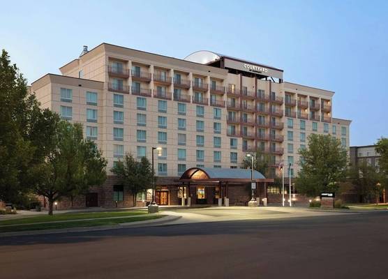 Courtyard by Marriott Denver Airport 1