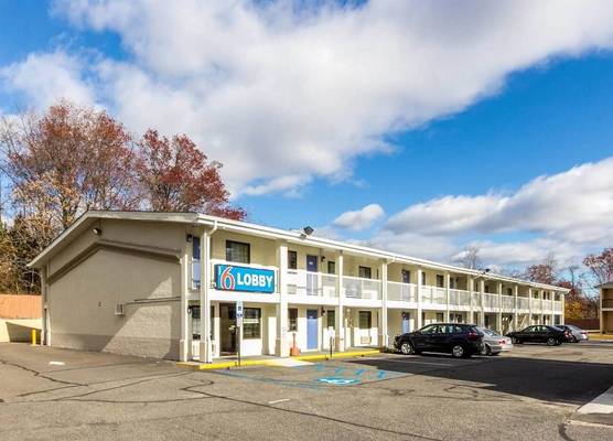 Motel 6 New Brunswick 1