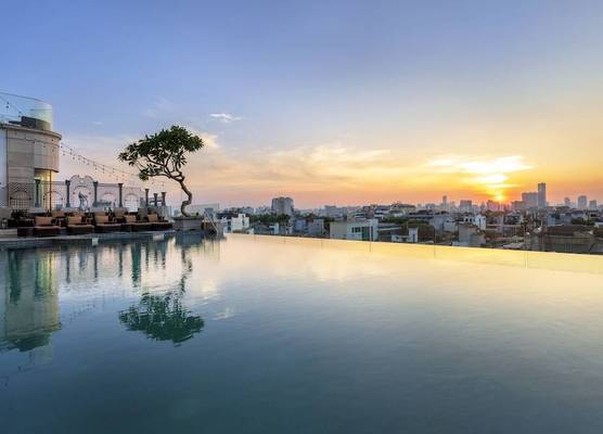 Peridot Grand Luxury Boutique Hotel 1