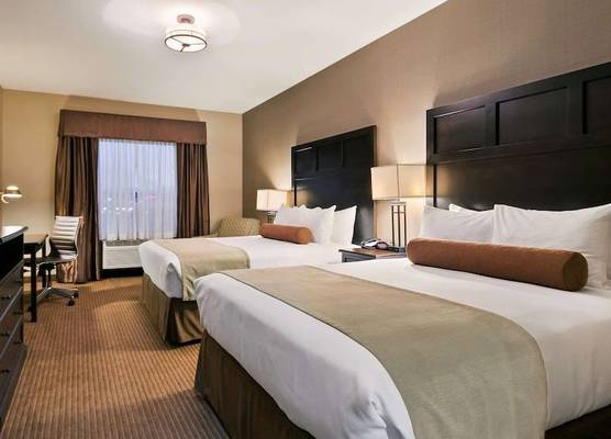 Best Western Plus Okotoks Inn & Suites 1
