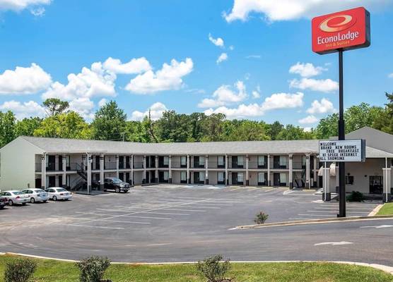 Econo Lodge Inn & Suites Evergreen 1
