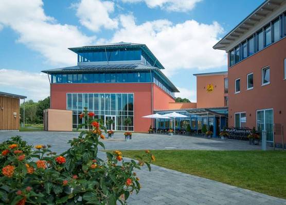 JUFA Hotel im Brückenkopfpark - Jülich 1