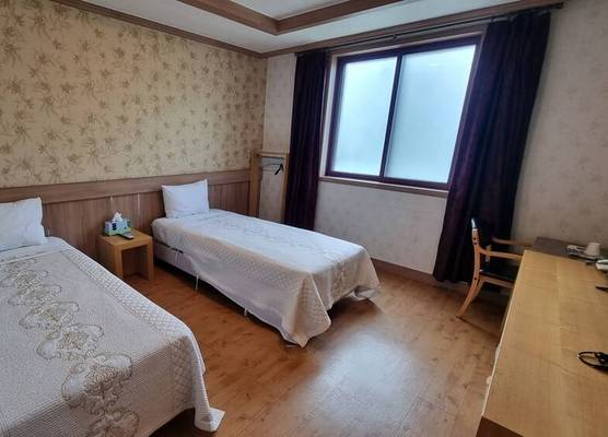 Hotel Parkwood Incheon Airport 1