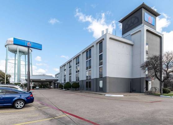 Motel 6 Lewisville, TX - Medical City 1