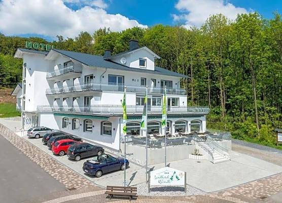 Landhotel Kristall 1