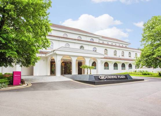 Crowne Plaza GERRARDS CROSS by IHG 1