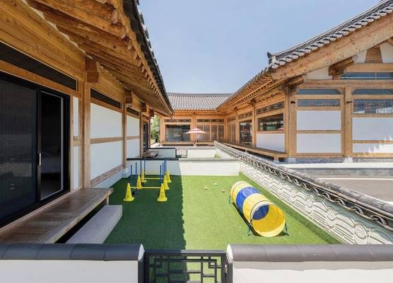 Gyeongju Hanok Stay Cheonwon Maeul 1