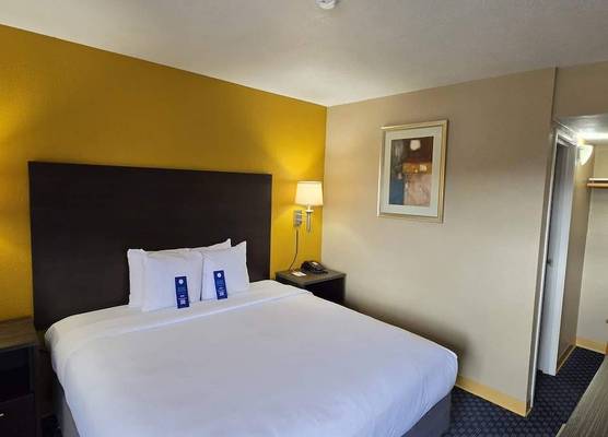 Howard Johnson by Wyndham Odessa TX 1