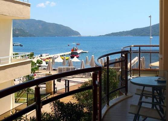 Cle Beach Boutique Hotel 1