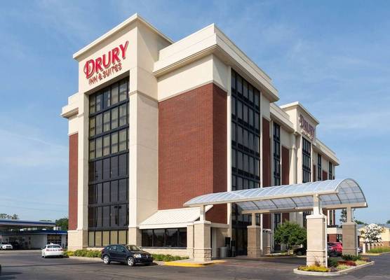 Drury Inn & Suites Terre Haute 1