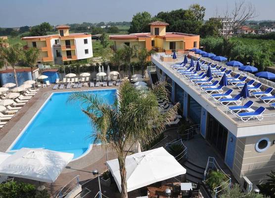 Hotel Premiere Pool & Resort 1