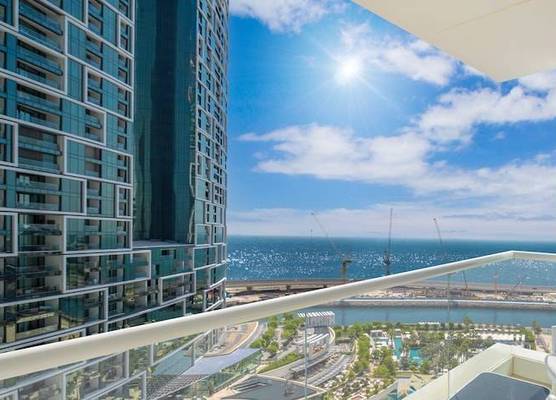 LUX The JBR Beach Sea View Suite 1