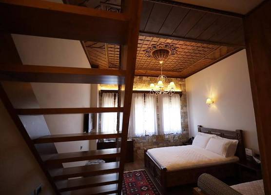 KERCULLA Resort 1