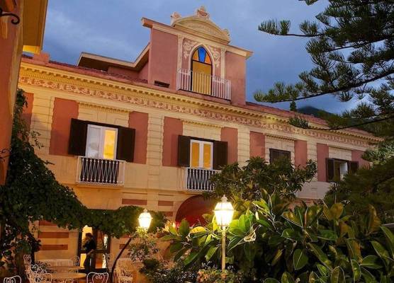 Romantic Hotel & Restaurant Villa Cheta Elite 1