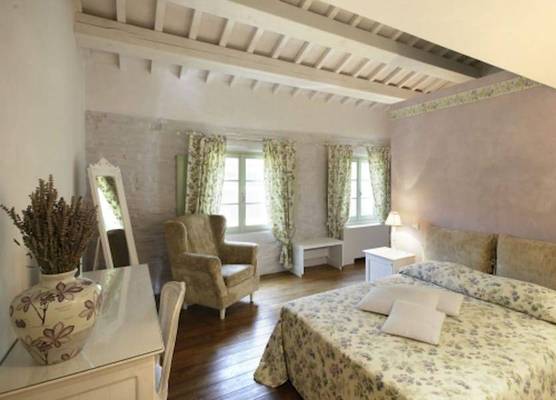 Tenuta Santi Giacomo e Filippo 1