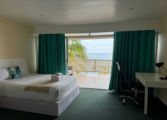 Point Bay Resort 1