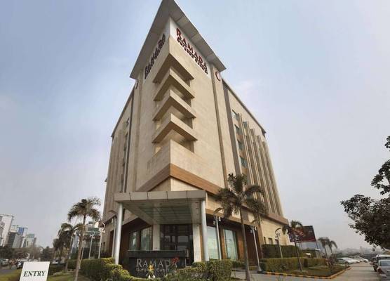 Ramada by Wyndham Gurgaon Central 1