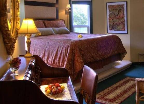 Heartwood Inn 1