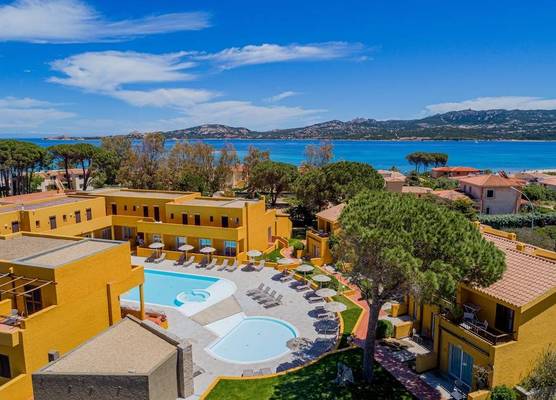 Blu Hotel Laconia Village 1