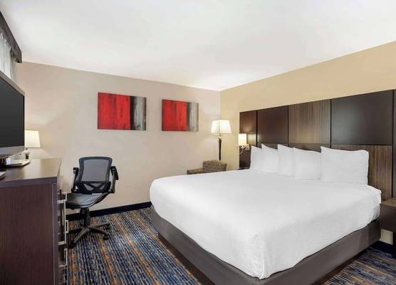 Best Western Plus Fairfield Hotel 1