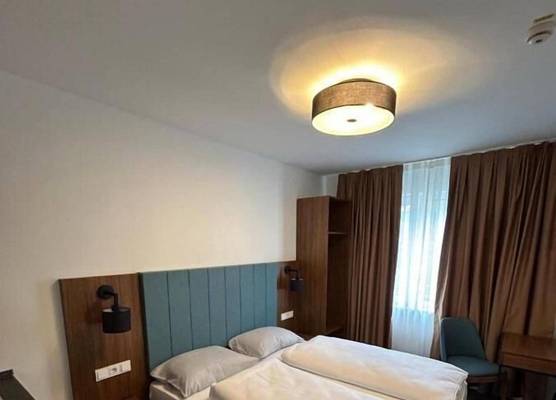 Lillys Hotel München 1