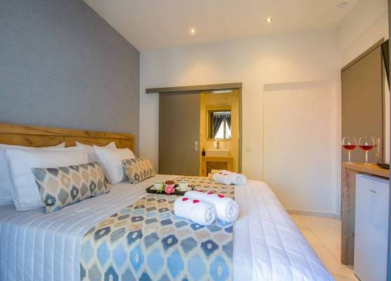 Linda Apartments Platanias 1