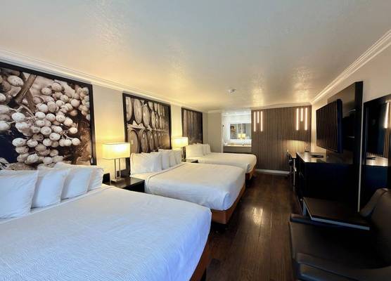 The Orchard Hotel Ukiah Wine Country Free Breakfast, Pool, & Hot Tub 1