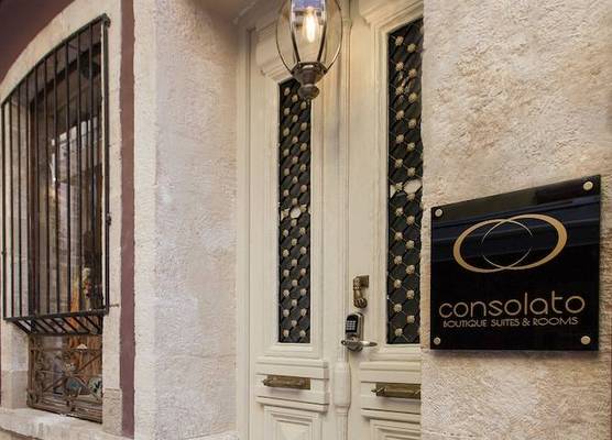Consolato Boutique 1