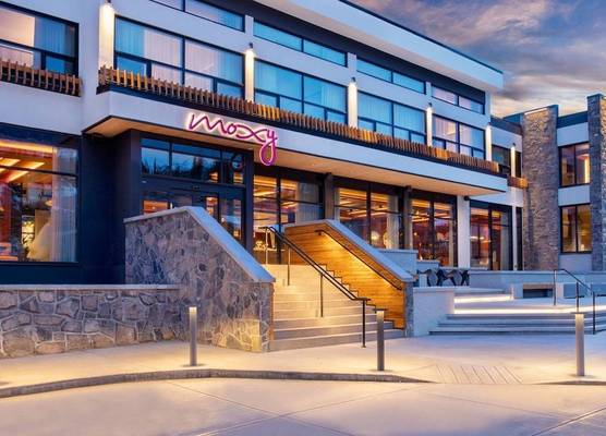 Moxy Banff 1