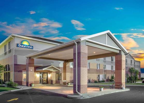 Days Inn by Wyndham Madison NE/Windsor 1