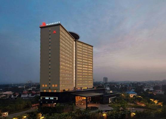 Kochi Marriott Hotel, LuLu International Shopping Mall 1