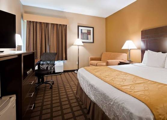 Best Western Plaza Hotel Saugatuck 1