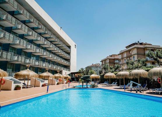 SOL by Meliá Port Cambrils 1