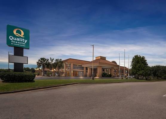 Quality Inn & Suites near Robins Air Force Base 1