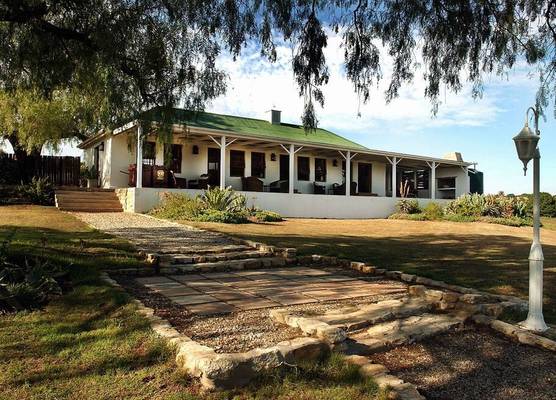 Leeuwenbosch Country House - Amakhala Game Reserve 1
