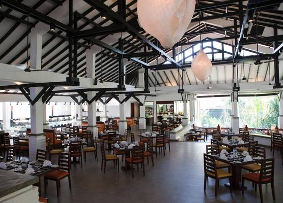 Club Hotel Dolphin 1