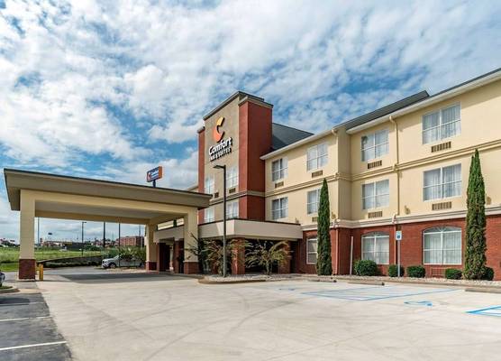 Comfort Inn & Suites Millbrook-Prattville 1
